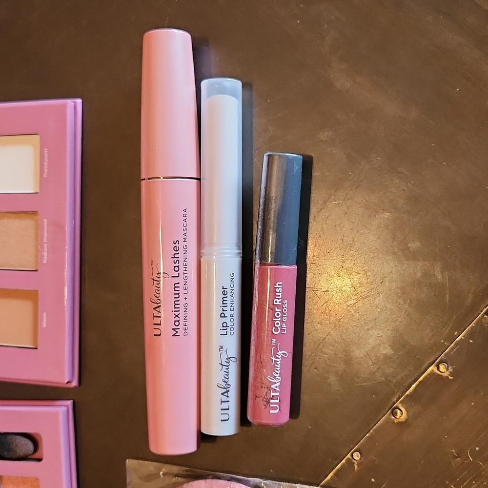 Ulta makeup bag with makeup - Picture 4 of 7